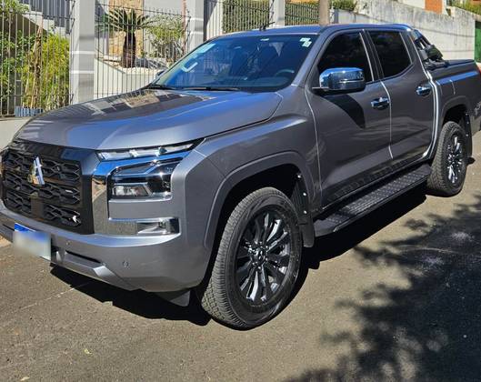 MITSUBISHI TRITON 2.4 BITURBO DIESEL CD HPE-S 4X4 AUTOMÁTICO MITSUBISHI TRITON 2.4 BITURBO DIESEL CD HPE-S 4X4 AUTOMÁTICO